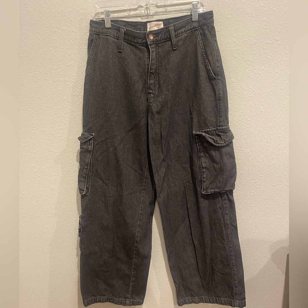 Universal Thread Women's High-Rise Wide Leg Denim Cargo Pants
